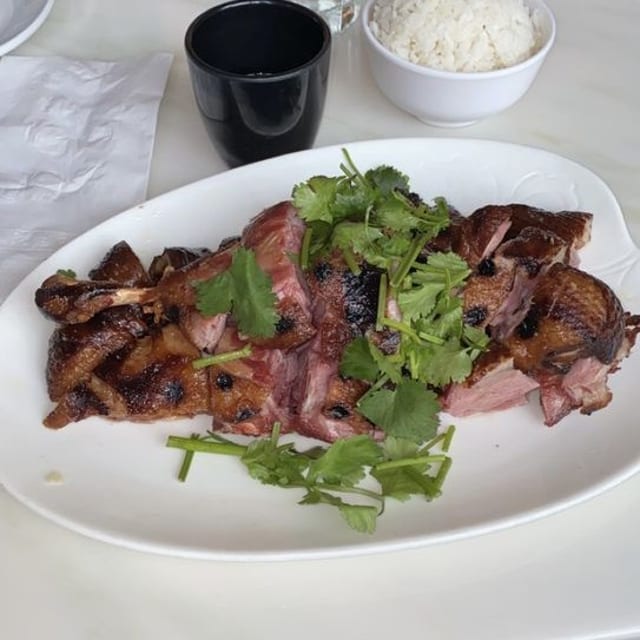 樟茶鸭 Wood Tea Smoked Duck.