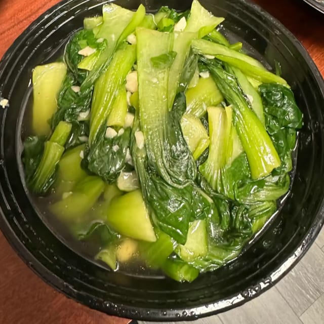 蒜炒上海菜苗 Baby Bok Choy with Garlic.